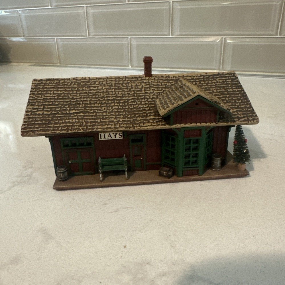 Hallmark 1994 Hays Train Station HO Scale Sarah Plain & Tall Replica Vintage